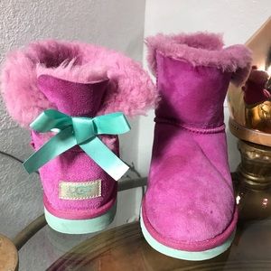 UGG Bailey size 5